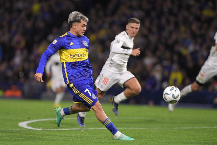 Zeballos, la gran figura de la noche en 