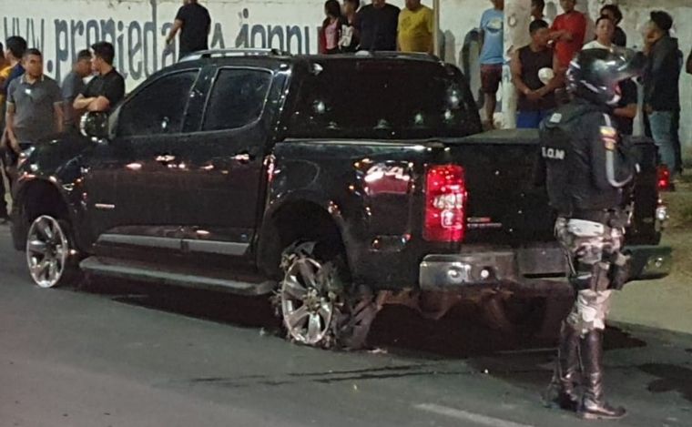 FOTO: Así quedó la camioneta del alcalde de La Libertad, Francisco Tamariz.
