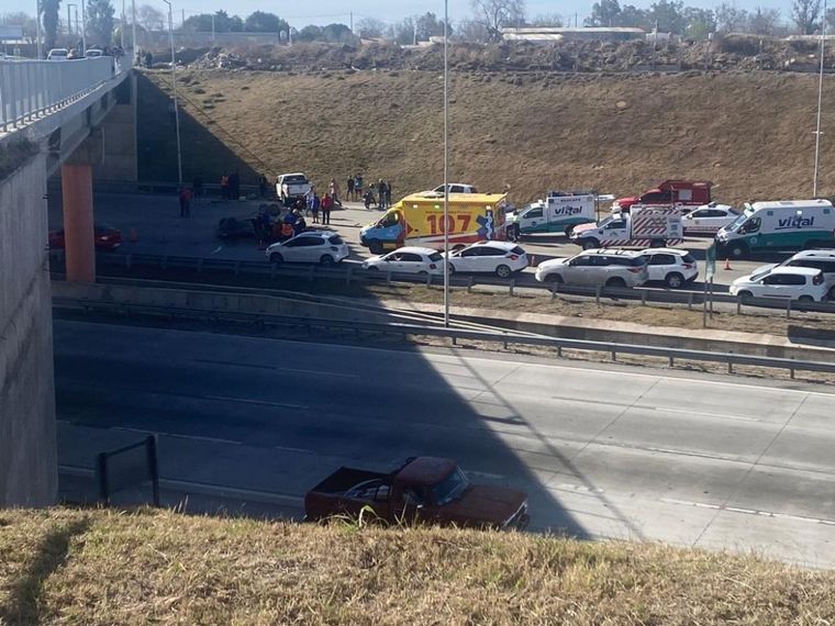 Corte total en la avenida de Circunvalación por un choque múltiple.