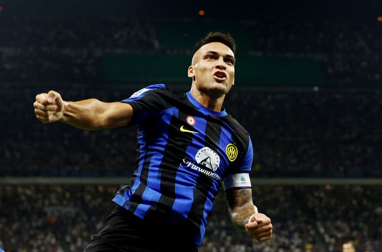 Martínez anotó un doblete en la primera fecha de la Serie A.