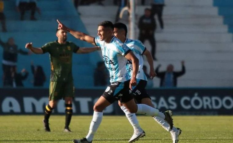 Racing recibe a Mitre en Córdoba. (Foto:@ClubARacing)