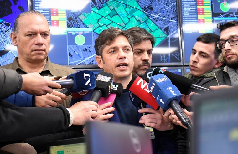 Kicillof confirmó que ya hay 94 detenidos por 150 intentos de robos en Conurbano.