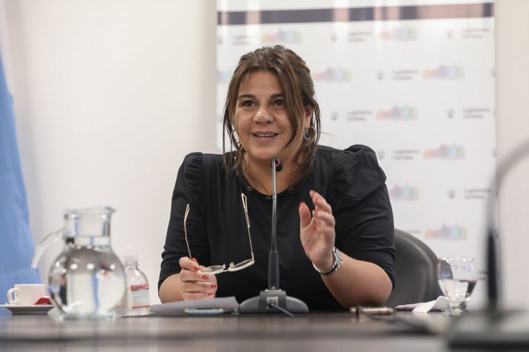 Fuerte respuesta del gobierno a la Uepc por rechazar la oferta salarial.