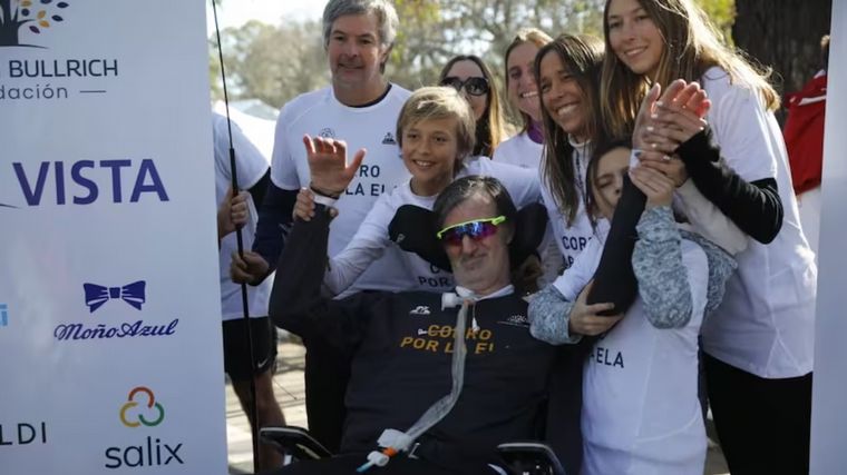 FOTO: Esteban Bullrich participó de la Media Maratón de Buenos Aires acompañado por amigos