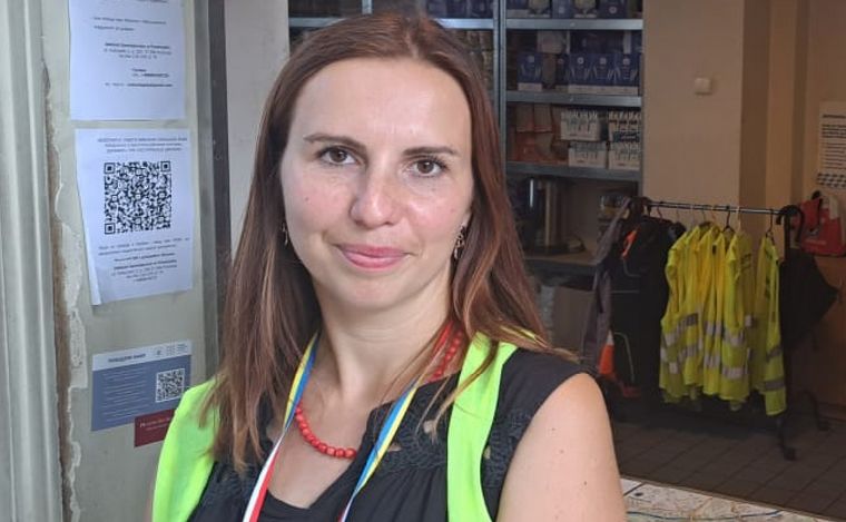 FOTO: Marta es una polaca que trabaja en un centro de ayuda para ucranianos.