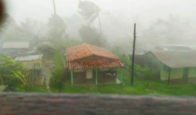 Idalia en su paso por Cuba.