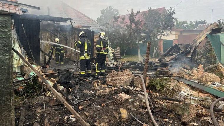 La defensa antiaérea se activó luego de que las milicias rusas lanzaran misiles.