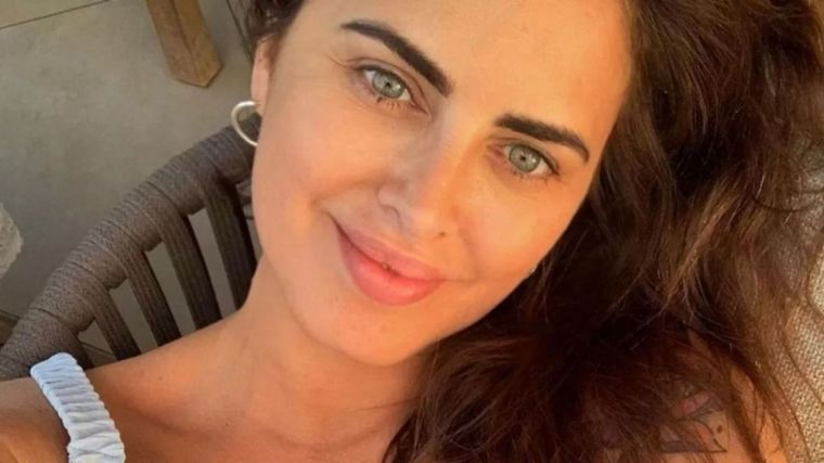 La modelo rosarina tuvo complicaciones de salud tras una cirugía estética. 