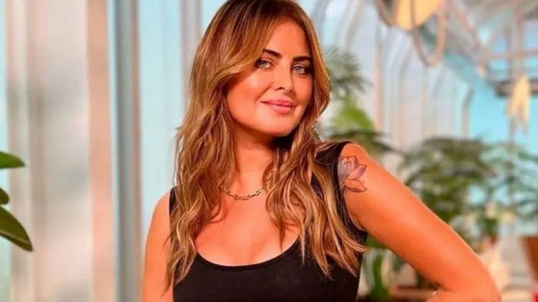 La modelo rosarina tuvo complicaciones de salud tras una cirugía estética. 