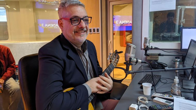 FOTO: Marcelo Santos y el tango de todos los tiempos en los estudios de la radio