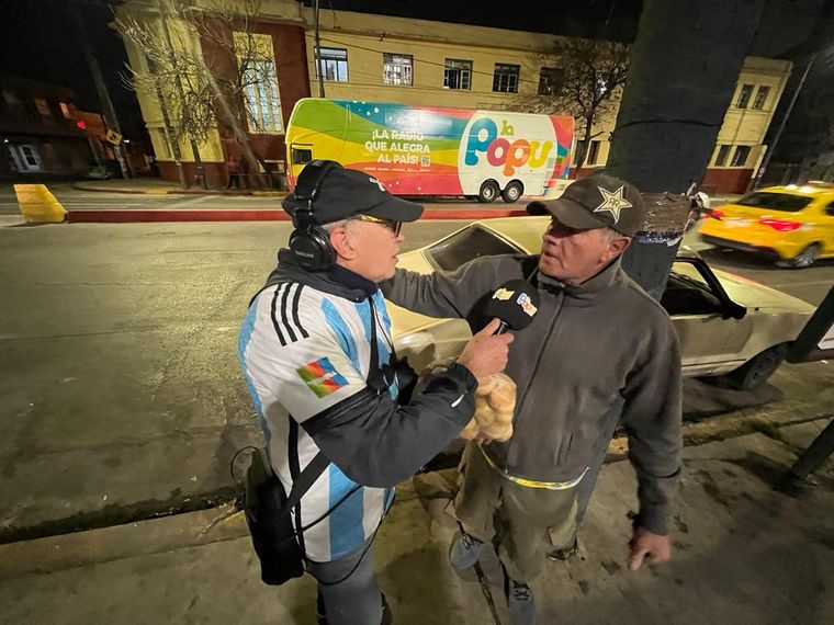 Orlando Morales y Vamos Viendo animaron el arranque del viernes en La Popuneta.