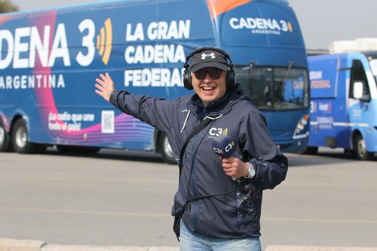 Orlando Morales, uno de los animadores de la caravana de La Gran Cadena Federal.
