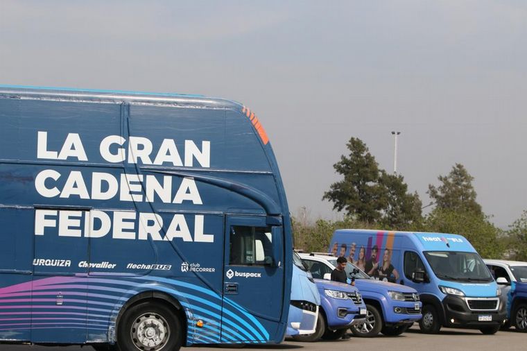 FOTO: La caravana de la Gran Cadena Federal ya se siente en las calles de Córdoba