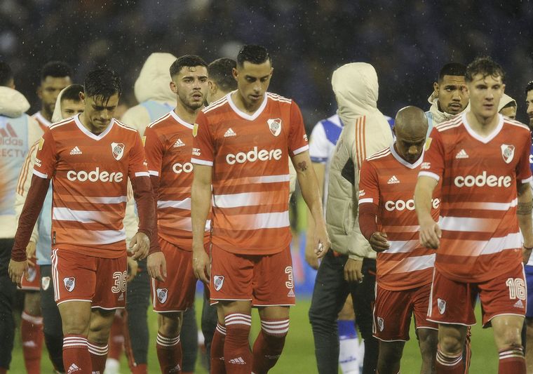 River visita a Vélez.