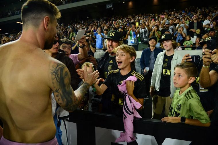 FOTO: El saludo de Messi a Owen Wilson fue viral (Foto: USA TODAY Sports)