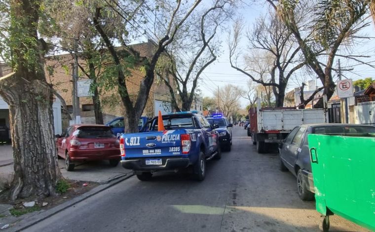 Amplio despliegue policial tras momentos de tensión en la Comisaría 10°.