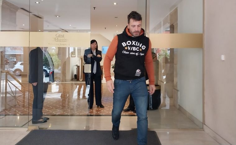 Allegados a Silvina Luna le dan el último adiós.