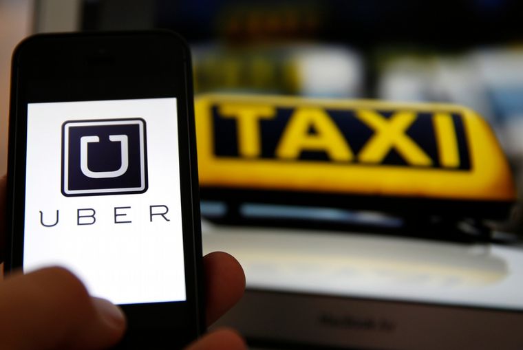 Aseguran que los taxistas que se quejan de Uber usan la app para hacer viajes.