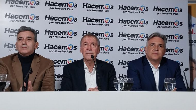 Schiaretti lanza su campaña junto a su candidato a vice Randazzo y Llaryora. 