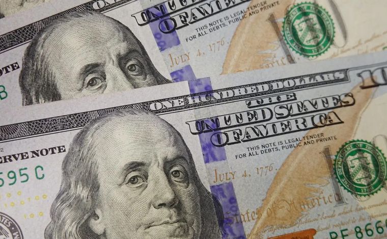 FOTO: El dólar blue siguió en baja y perdió casi un 10% desde el récord de agosto.