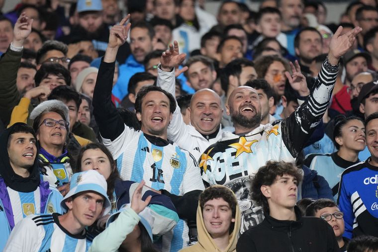 FOTO: La hinchada de Argentina vs Ecuador.