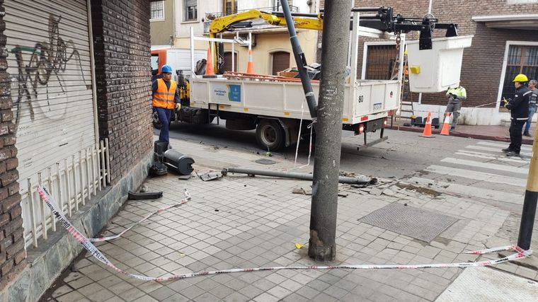 Impactante choque en el cruce de Mariano Moreno y 27 de abril. 