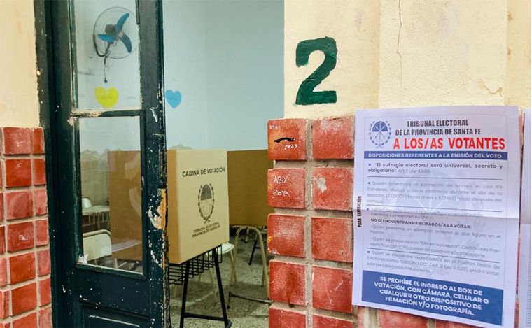 Comenzaron los comicios en toda la provincia de Santa Fe. 