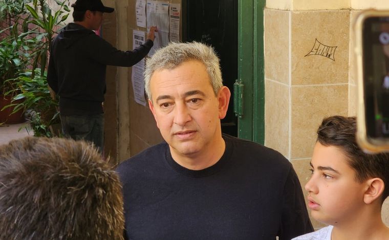 Pablo Javkin votó con su familia en las elecciones de Rosario.