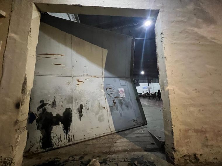 Protesta e incidentes en reclamo de justicia por el crimen de Gabriela Pérez.