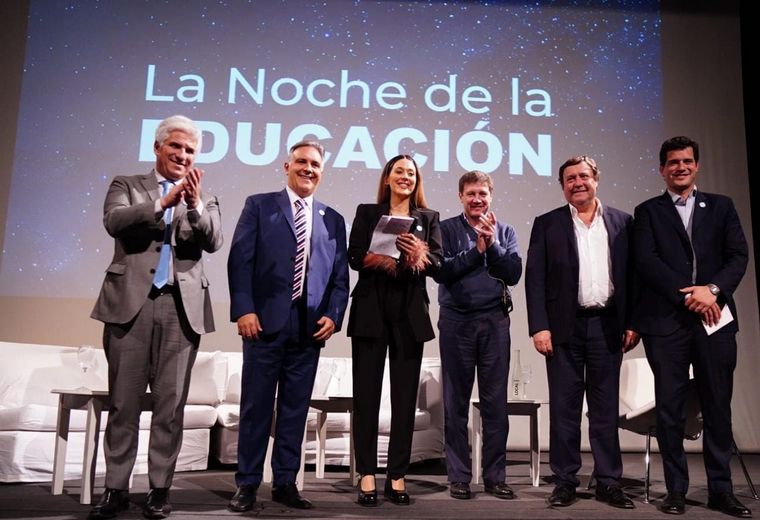FOTO: Martín Llaryora, junto a otros gobernadores electos, en el Malba. 