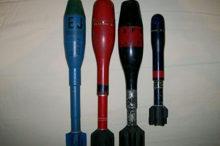 Las armas halladas en un departamento de Palermo.