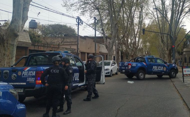 FOTO: Balearon a un policía frente a la Agencia de Investigación Criminal en zona sur. 