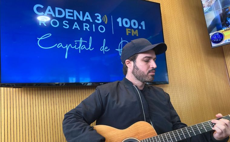 FOTO: El Bordo anticipó su show en Rosario en Viva la Radio en formato acústico.