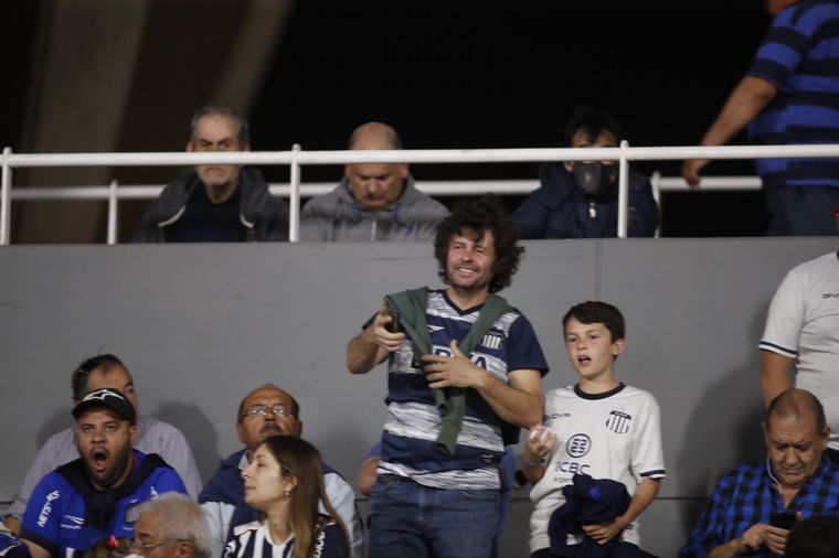 Te vi en la cancha: buscate en las tribunas del estadio Mario Alberto Kempes.