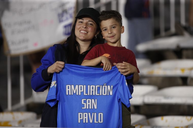 Te vi en la cancha: buscate en las tribunas del estadio Mario Alberto Kempes.