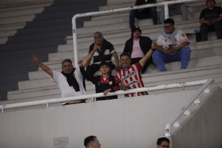Te vi en la cancha: buscate en las tribunas del estadio Mario Alberto Kempes.