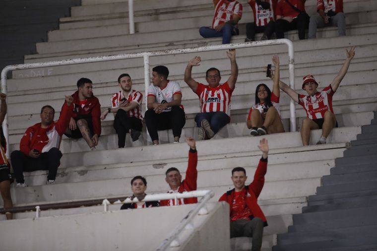 Te vi en la cancha: buscate en las tribunas del estadio Mario Alberto Kempes.
