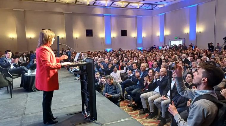 La última visita a Córdoba de Bullrich, hace 20 días, en un acto de la Mediterránea.