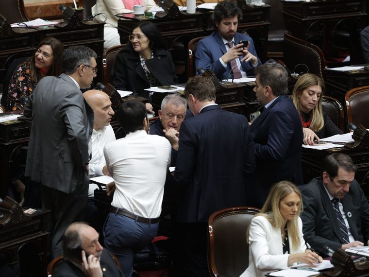 FOTO: Ganancias: Massa acelera el debate en el Senado y se recrudece la interna en JxC.
