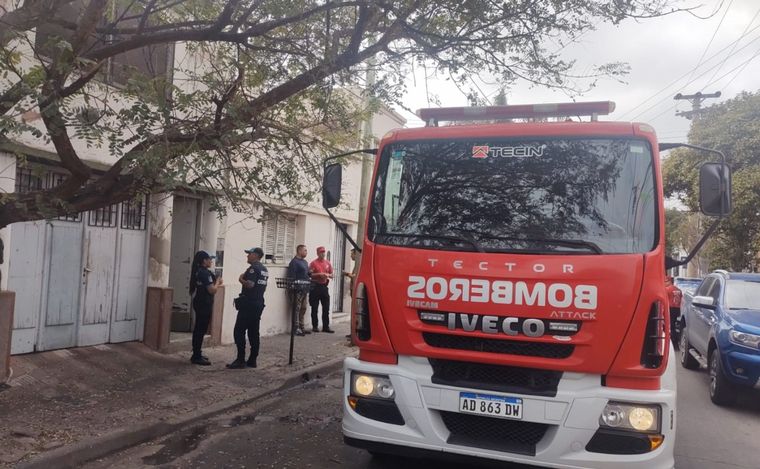 FOTO: Explotó un horno por pérdida de gas en barrio San Martín.