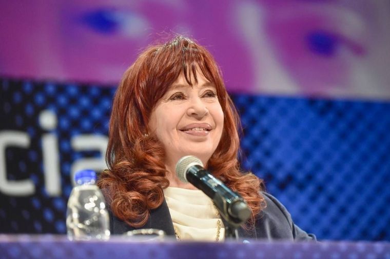 FOTO: Cristina Kirchner abrió una cuenta en TikTok en la recta final de la campaña