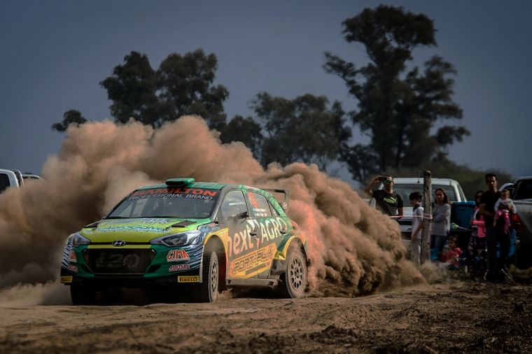 FOTO: Mario Baldo y su Hyundai se lucen en la apertura del Rally de Laguna Larga
