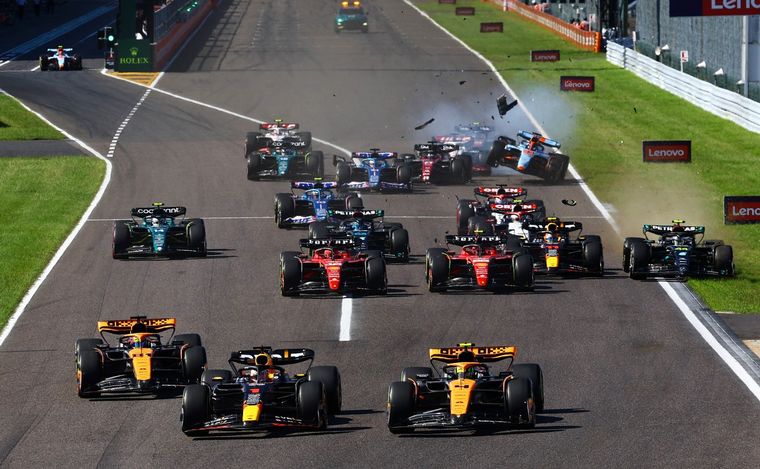 Se largó en Suzuka y Verstappen aguanta la carga de Piastri y Norris