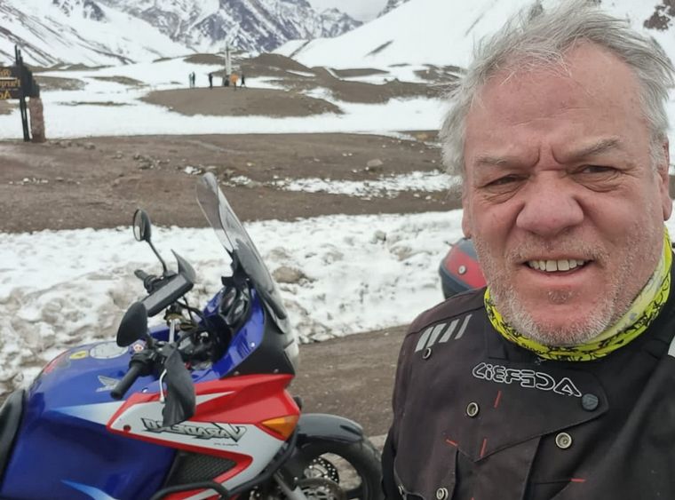 FOTO: Martín Borthiry fue encontrado muerto junto a su moto.