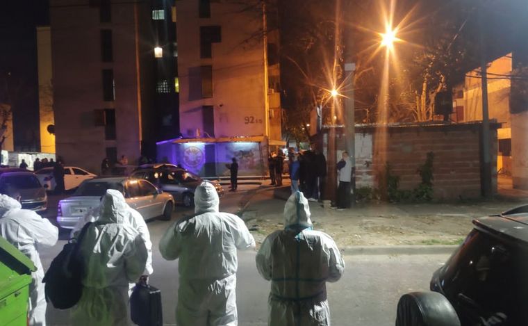 Lamadrid y Alice, zona sur: la escena de un sangriento crimen.