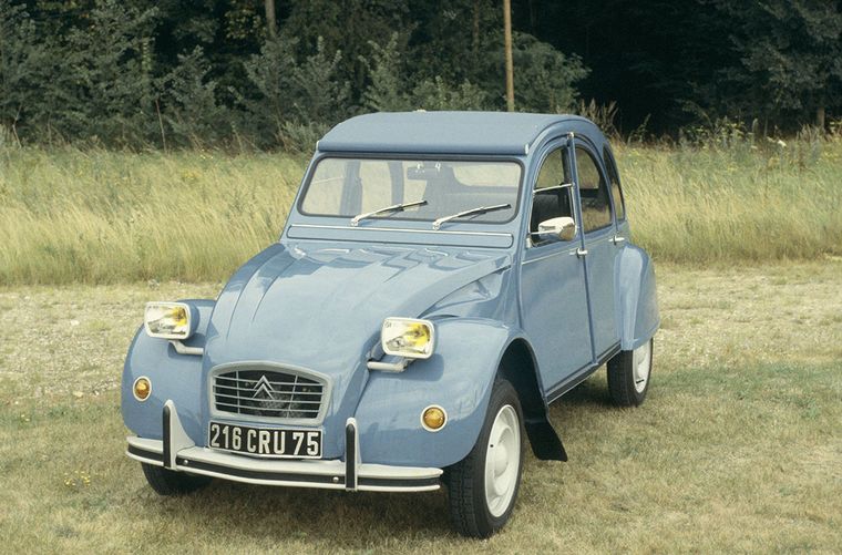FOTO: Citroën 2 CV celebra su 75º aniversario