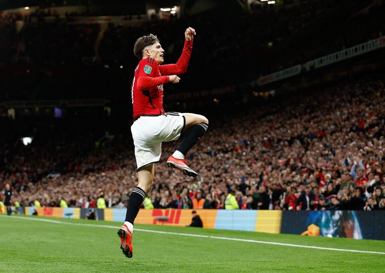FOTO: Garnacho celebra su gol en la victoria del Manchester United.