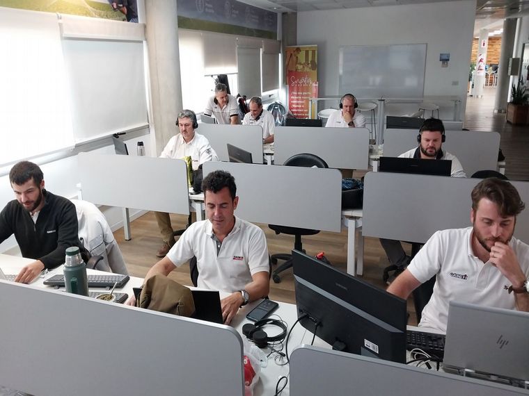 FOTO: Centro de monitoreo on line con más de 8.300 equipos conectados en toda latinoamérica