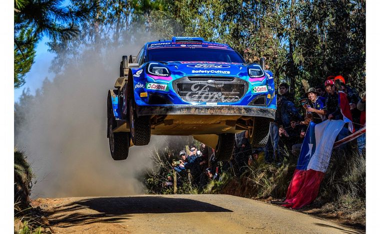 El estonio Tänak voló por la tarde para quedar puntero en Chile