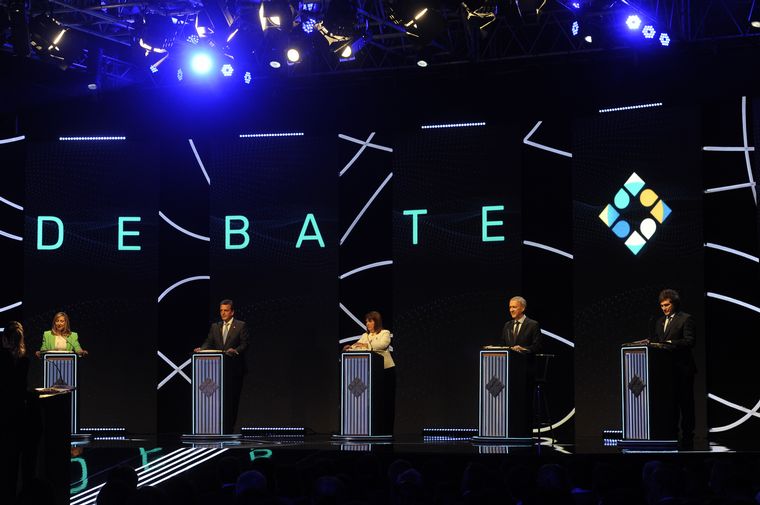 FOTO: Lo que no se vio del primer debate presidencial.